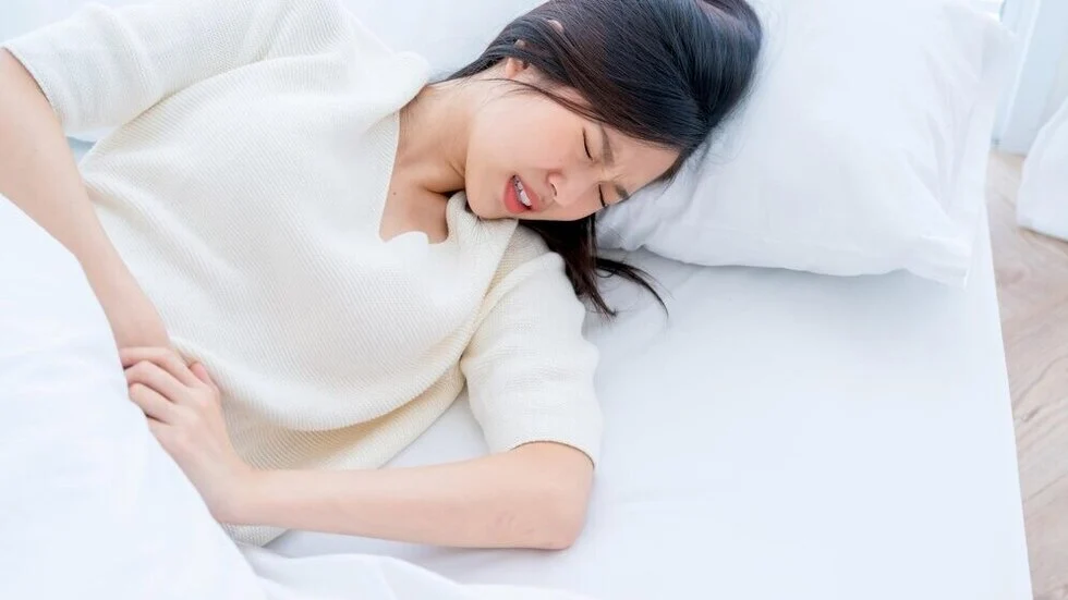 Perempuan Sakit Perut