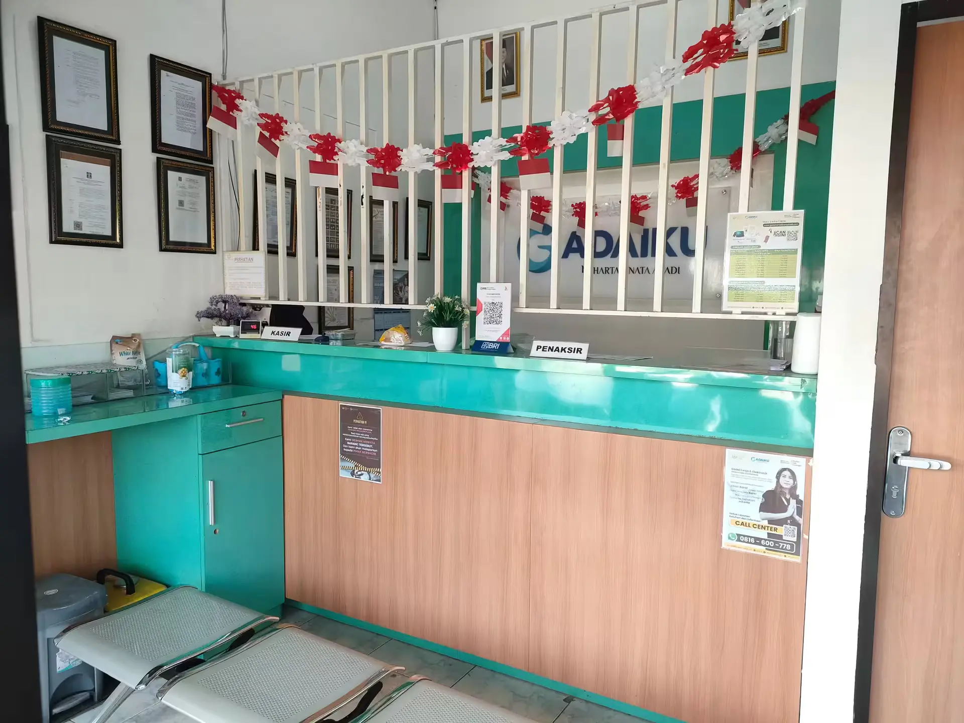 Gadaiku Banyuates Interior