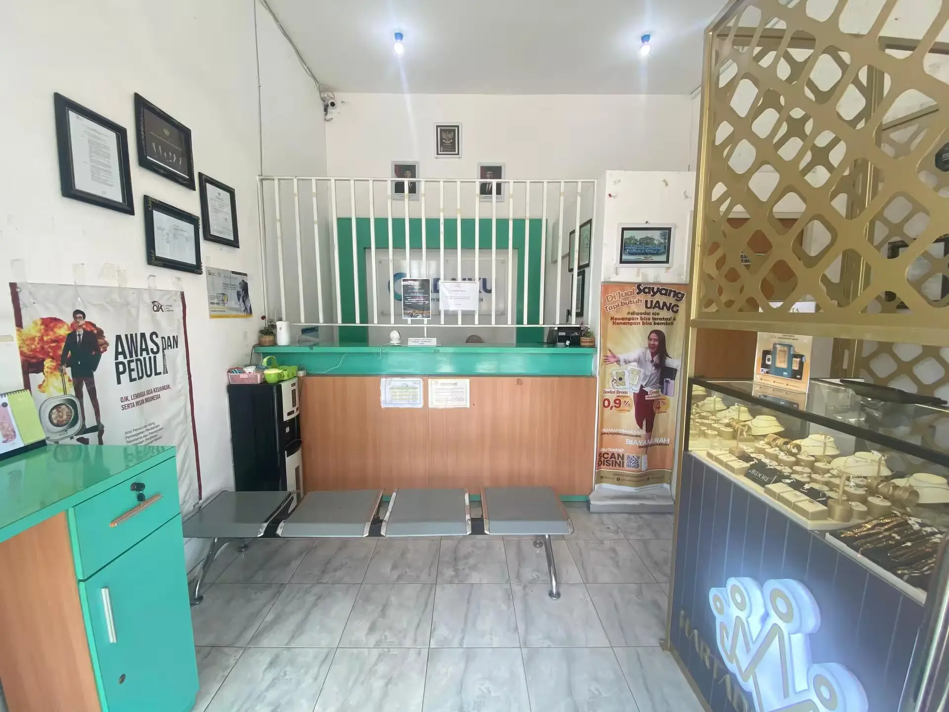 Gadaiku Klampis Interior