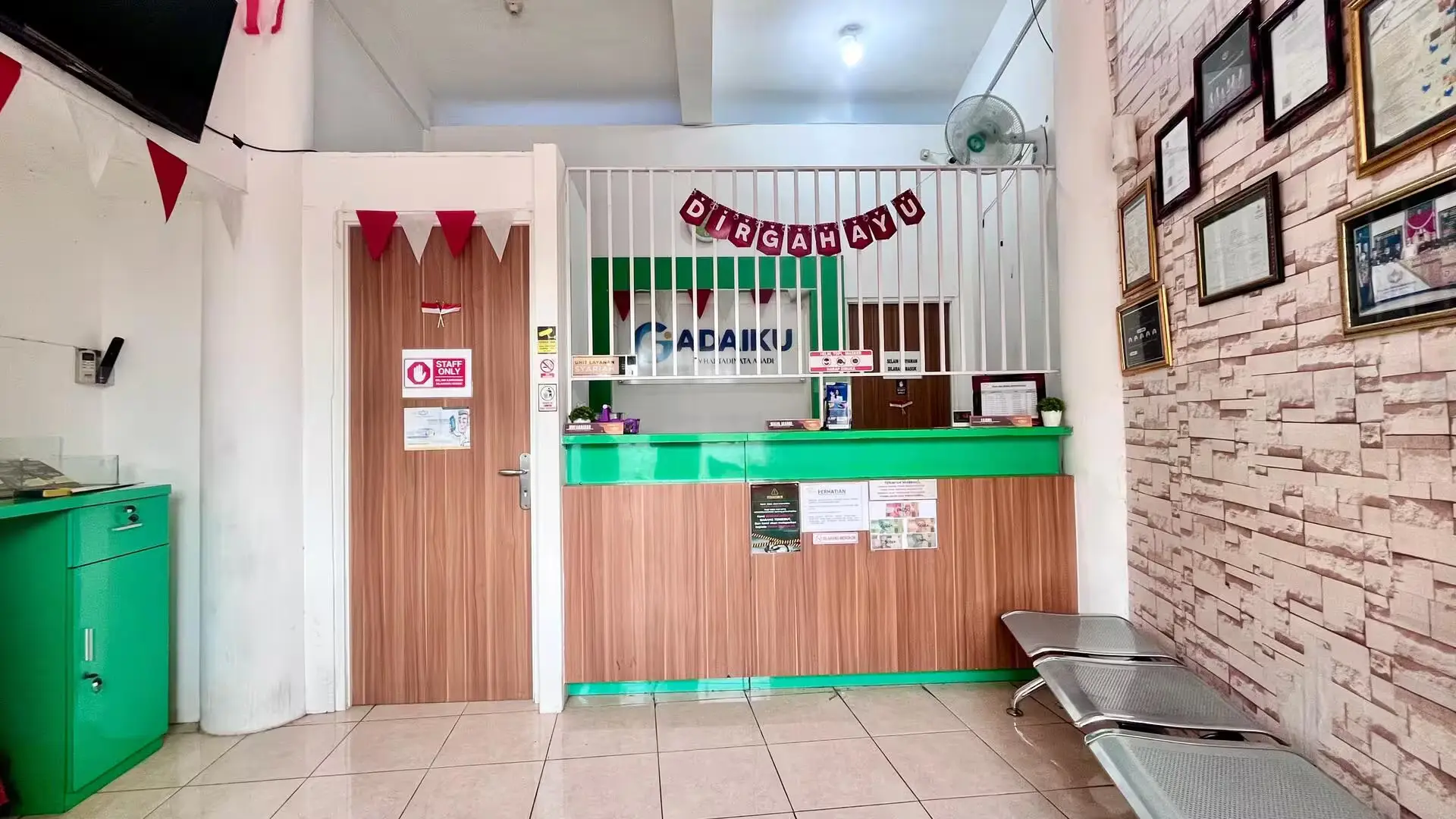 Gadaiku Omben Interior