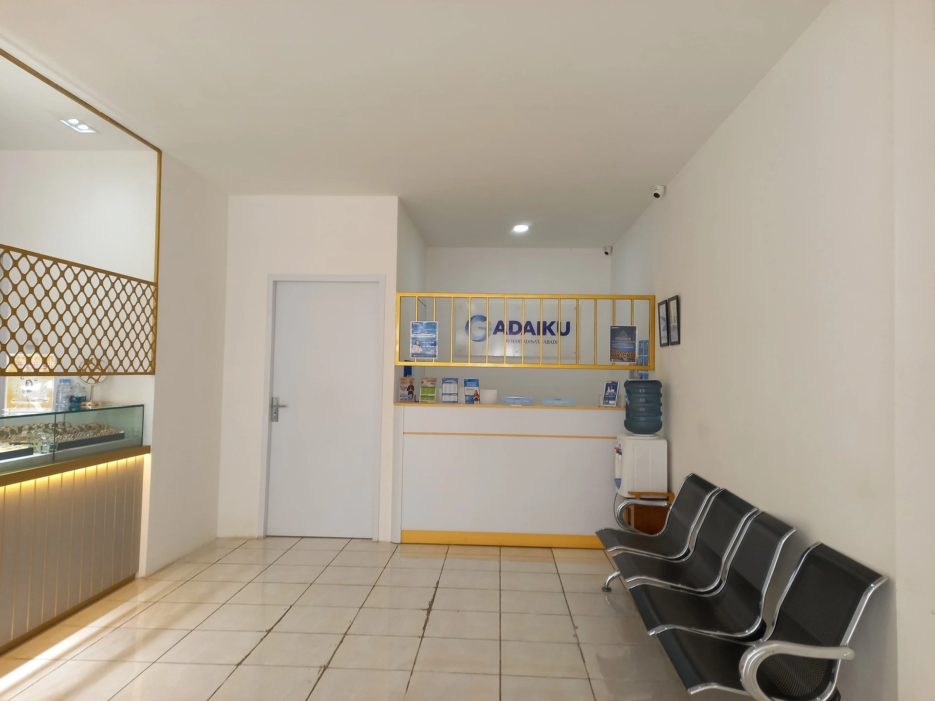 Cabang Gadaiku Banjar Patroman Interior