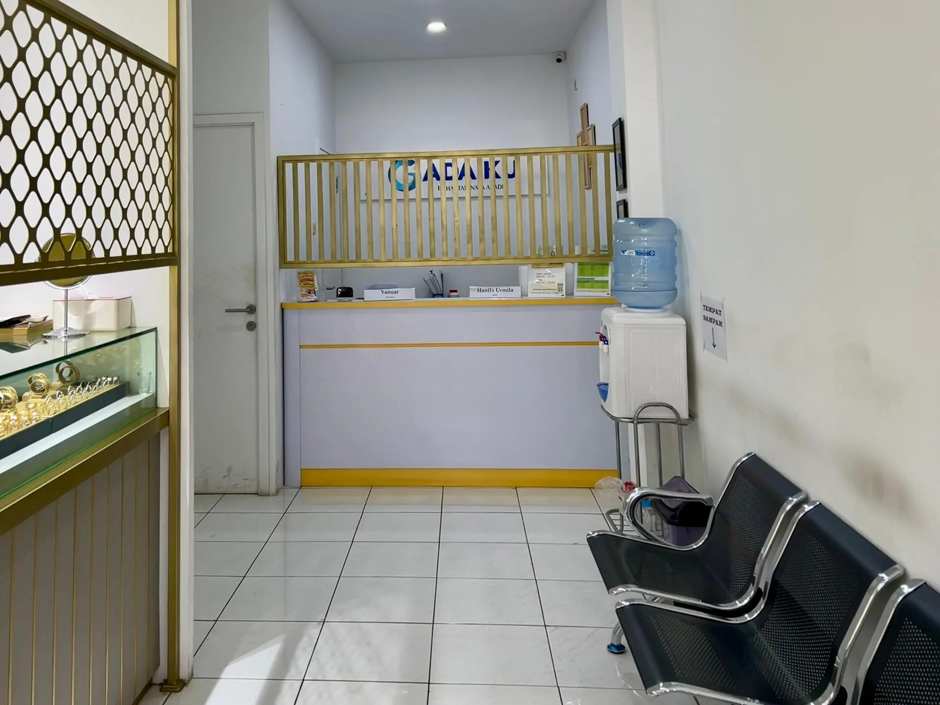 Cabang Gadaiku Cibinong Interior