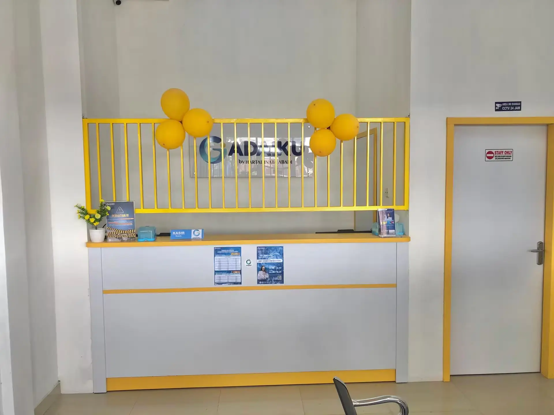 Cabang Gadaiku Tarowang Interior